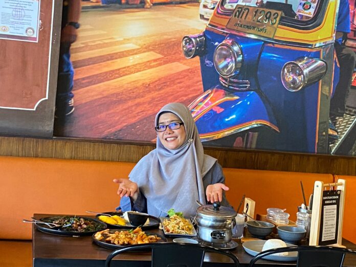 Fera, food influencer Bandung berikan pujian untuk kuliner Khun Ya's Kitchen