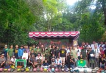 Komunitas Remote Control dan panitia Bandung Land berfoto bersama setelah kegiatan