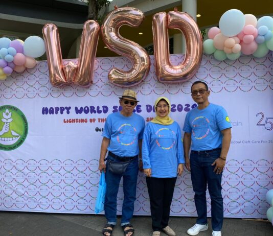 drg Dipo, SBM, Prof Eriska Riyanti, drg, Sp KGA (wakil ketua II YPPCBL) dan Dr Agus Nurwiadh, drg, SpBM (wakil ketua I YPPCBL) berfoto bersama