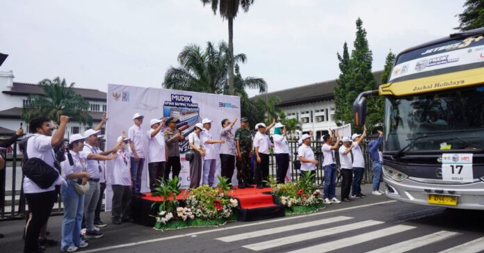 CAPTION ARTIKEL 1: Bersama DEFEND.ID, PT SEI berangkatkan ribuan pemudik program Mudik Gratis 2025. (Istimewa) CAPTION ARTIKEL 1: Bersama DEFEND.ID, PT SEI berangkatkan ribuan pemudik program Mudik Gratis 2025. (Istimewa)