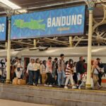 CAPTION ARTIKEL 1: Volume penumpang kereta di Stasiun Bandung. (Istimewa)