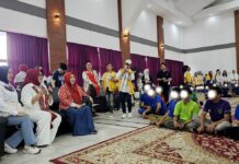 Kepala Dinas Pemberdayaan Perempuan Perlindungan Anak dan Keluarga Berencana (DP3AKB) Jawa Barat Siska Gerfianti berkumpul bersama dalam acara pertemuan LPKA
