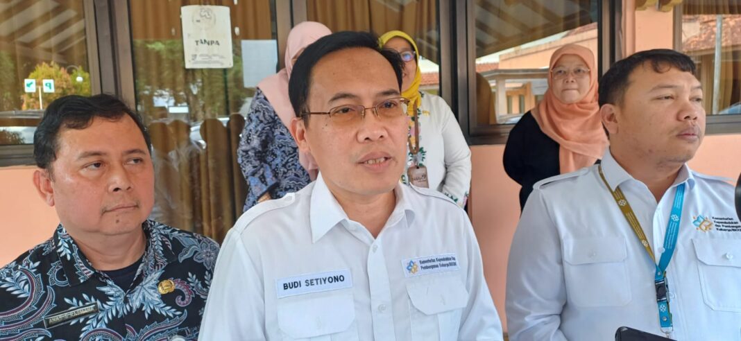 Sekretaris Menteri Kependudukan dan Pembangunan Keluarga/Sestama BKKBN, Budi Setiyono, menekankan pentingnya sinergi Sekretaris Menteri Kependudukan dan Pembangunan Keluarga/Sestama BKKBN, Budi Setiyono, menekankan pentingnya sinergi