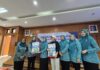 Ketua Tim Penggerak Pemberdayaan dan Kesejahteraan Keluarga (TP PKK) Provinsi Jawa Barat Siska Gerfianti berfoto bersama setelah acara usai