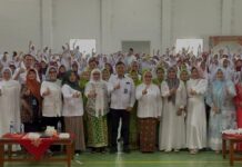 Hari Santri Nasional 2025Menteri PPPA-RI Dan Pemprov JabarDorong Peningkatan Kesejahteraan Santri Di Cirebon Melaui Beasiswa