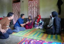 Pastikan Bantuan Tepat Sasaran, Menteri Wihaji Tinjau Keluarga Risiko Stunting di Garut