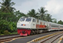 Ada Ribuan Perjalanan Kereta di Wilayah 2 Bandung, Ketepatan Waktunya Hampir 100 Persen Sempurna, KAI Kasih Paham