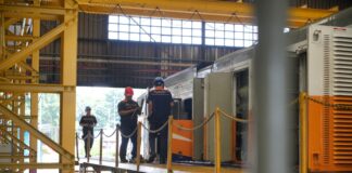 Ramadan-Idul Fitri: Demi Kelancaran Perjalanan, KAI Kerahkan Puluhan Lokomotif dan Rutin Lakukan Hal Ini