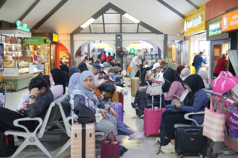 Masa Angkutan Idul Fitri: Tiket Kian Laris, Penumpang Kereta pun Tambah Berjubel, KAI Buka Data