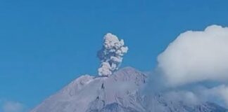 Semeru Bergemuruh dan Erupsi Lagi, Muntahkan Awan Panas, PVMBG Kasih Peringatan